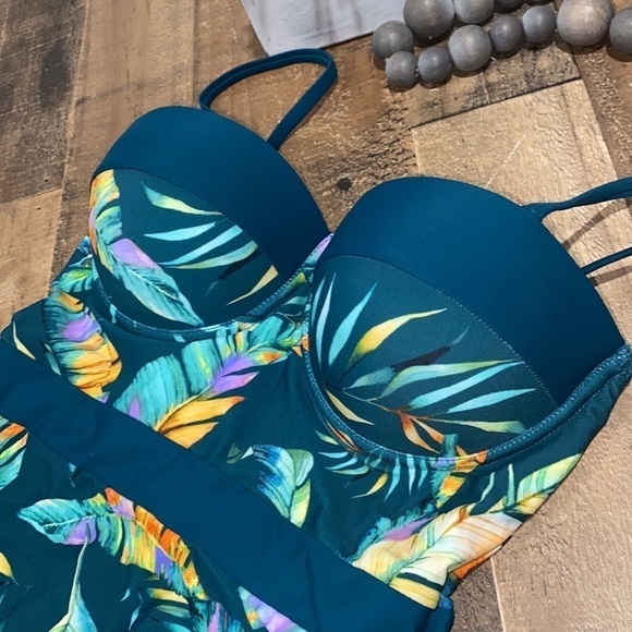 Cupshe floral swimsuit small NWT tropical - Picture 3 of 6